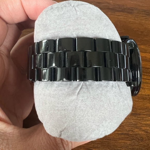 Marc by Marc Jacobs Black Dial Ion plated watch - Picture 7 of 11